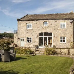 Flatts Barn Hebden
